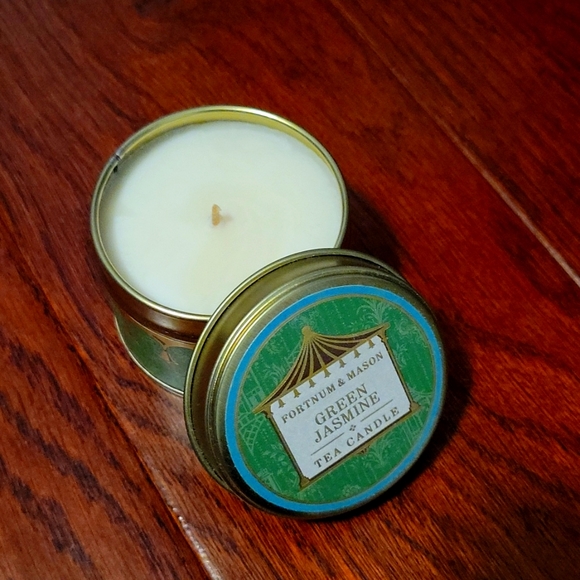 Fornum & Mason Green Jasmine Candle - Picture 4 of 4